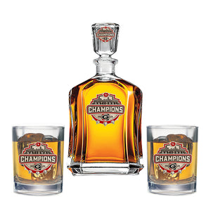 2021-2022 National Champions Georgia Capitol Decanter with 2 Glasses - Spike Logo