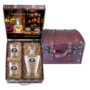 University of Georgia Royal Decanter with 3D Hornet Top and 2 Glasses w/ Chest Box